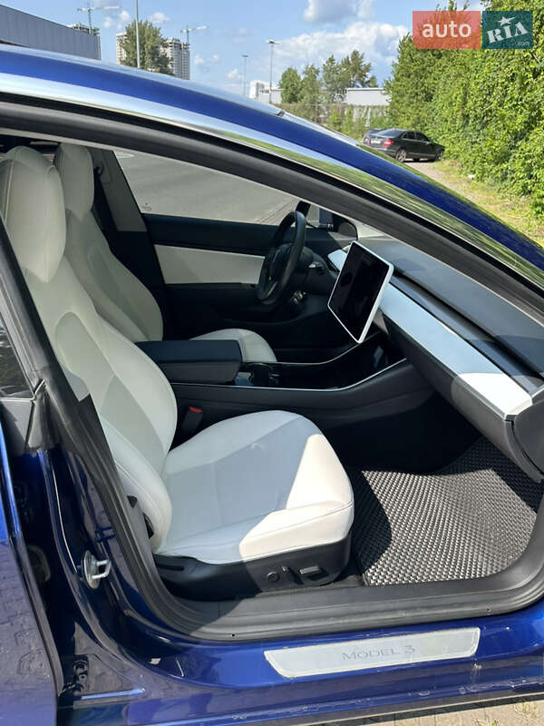 Седан Tesla Model 3 2018 в Киеве фото 16 Седан Tesla Model 3 2018 в Киеве