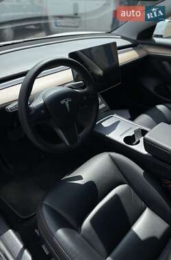 Седан Tesla Model 3 2021 в 
