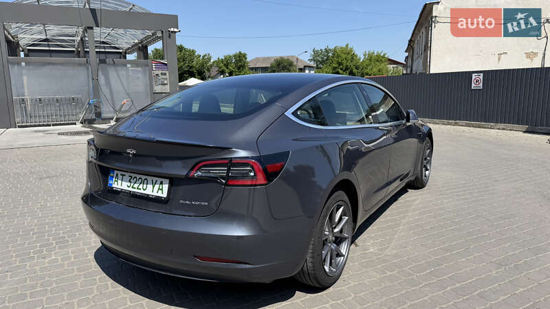 Седан Tesla Model 3 2020 в Ивано-Франковске