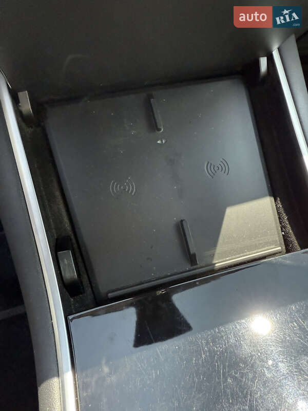 Седан Tesla Model 3 2018 в Одесі