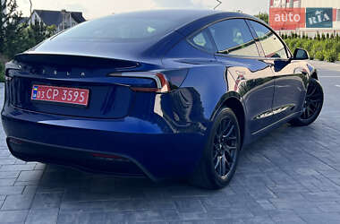 Седан Tesla Model 3 2024 в 