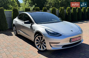 Седан Tesla Model 3 2018 в 