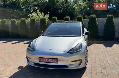 Седан Tesla Model 3 2018 в 