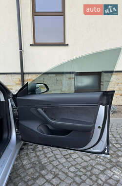 Седан Tesla Model 3 2018 в 