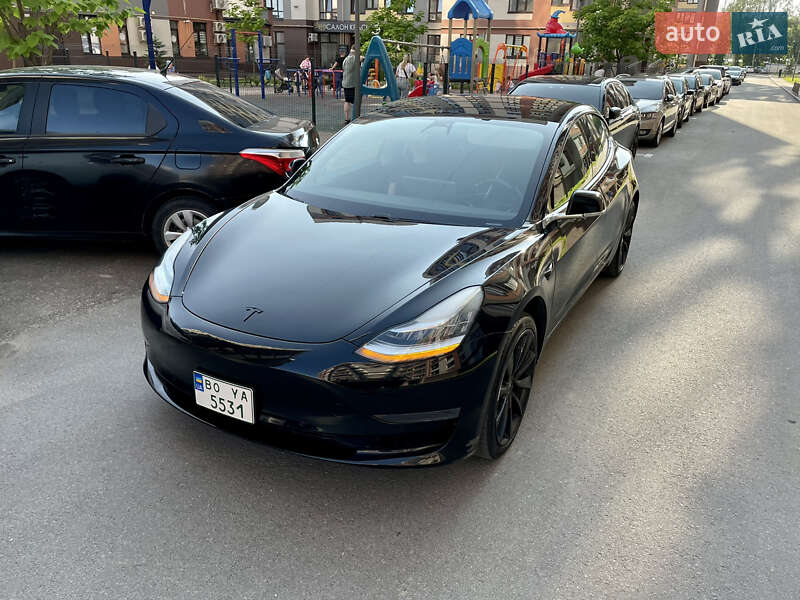 Tesla Model 3 2019