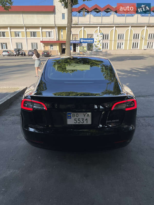 Седан Tesla Model 3 2019 в Тернополе