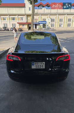 Седан Tesla Model 3 2019 в 
