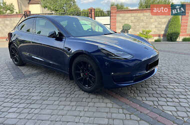 Седан Tesla Model 3 2022 в Рівному