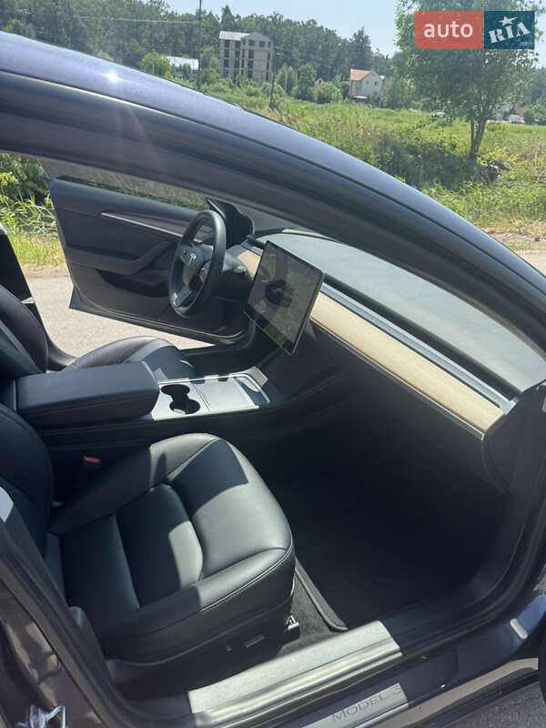 Седан Tesla Model 3 2022 в Киеве