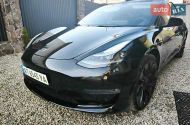 Седан Tesla Model 3 2022 в Коломые