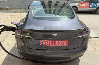 Седан Tesla Model 3 2018 в 