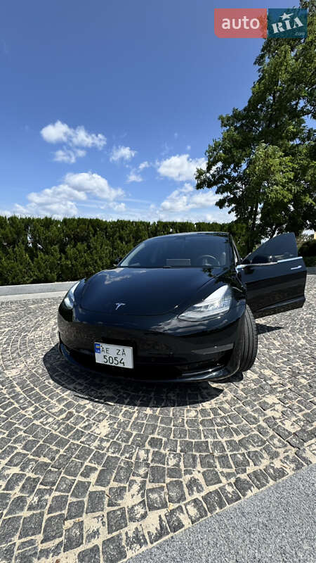 Седан Tesla Model 3 2020 в Дніпрі фото 2 Седан Tesla Model 3 2020 в Дніпрі
