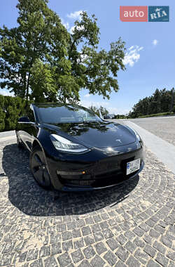 Седан Tesla Model 3 2020 в Днепре