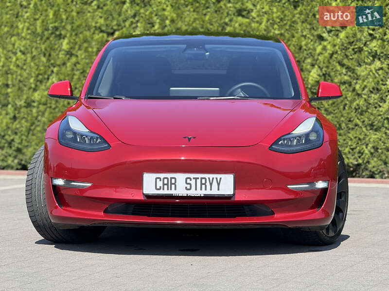 Седан Tesla Model 3 2022 в Стрые