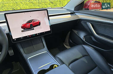 Седан Tesla Model 3 2022 в 