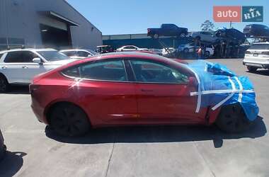 Седан Tesla Model 3 2024 в 