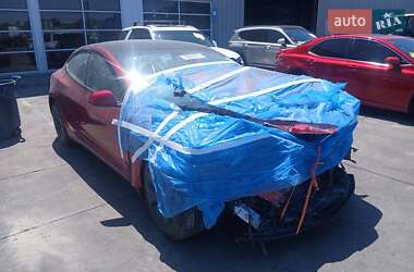 Седан Tesla Model 3 2024 в 
