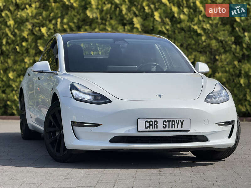 Седан Tesla Model 3 2019 в 