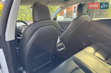 Седан Tesla Model 3 2019 в 