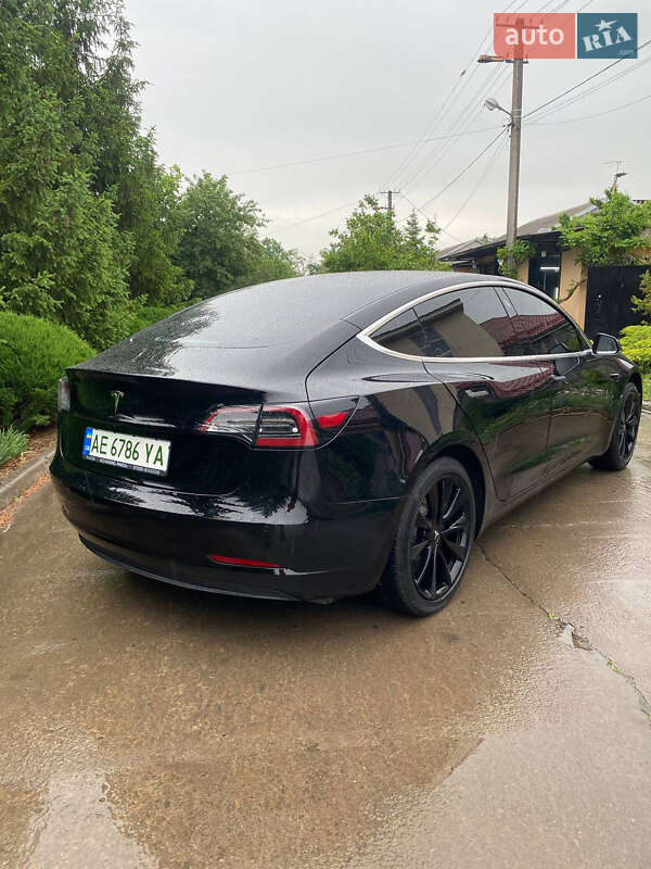 Седан Tesla Model 3 2019 в Кривом Роге