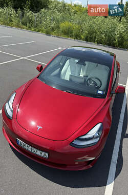 Седан Tesla Model 3 2020 в 