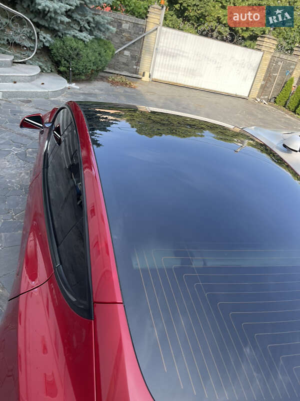 Седан Tesla Model 3 2018 в Киеве
