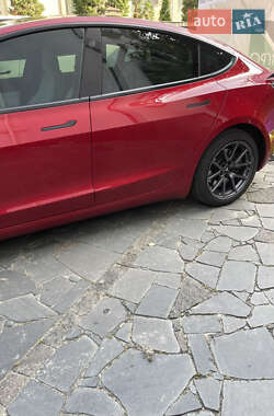 Седан Tesla Model 3 2018 в 