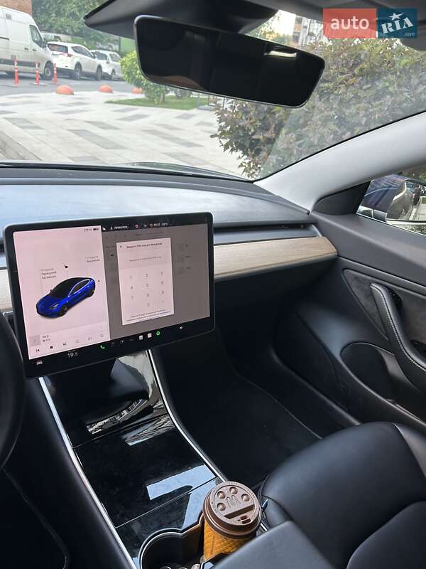 Седан Tesla Model 3 2018 в Киеве фото 6 Седан Tesla Model 3 2018 в Киеве