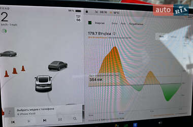 Седан Tesla Model 3 2020 в 