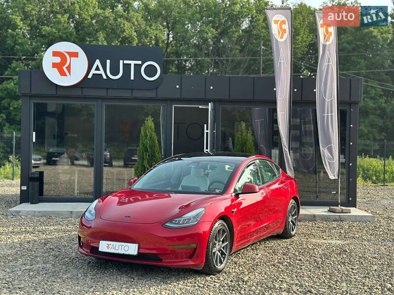 Tesla Model 3 2020