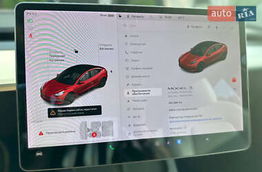 Седан Tesla Model 3 2020 в 