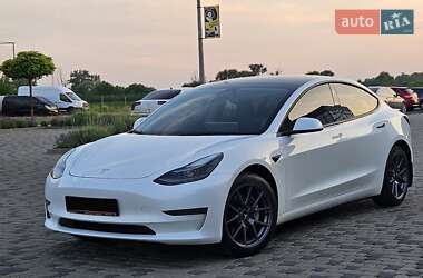 Седан Tesla Model 3 2023 в Мукачево