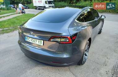 Седан Tesla Model 3 2020 в 