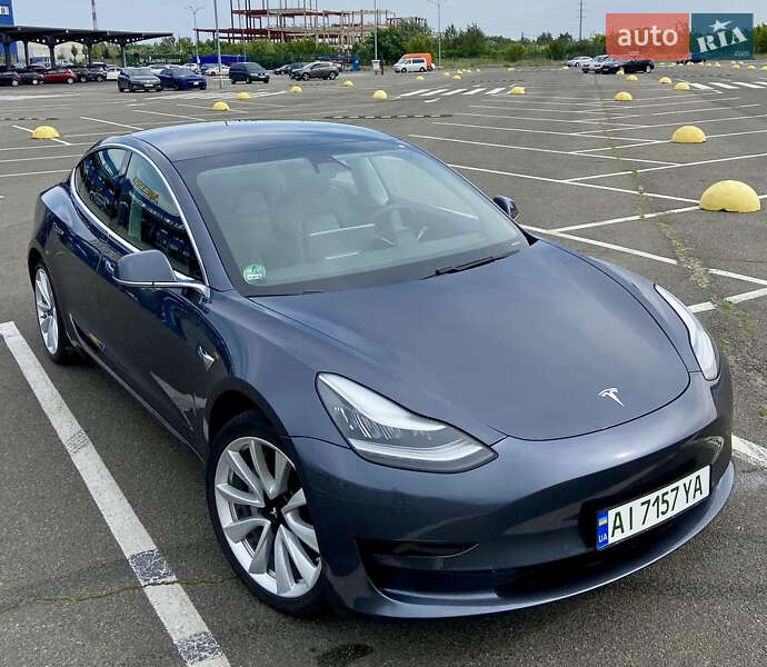Tesla Model 3 2019