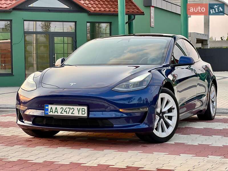Седан Tesla Model 3 2021 в Києві