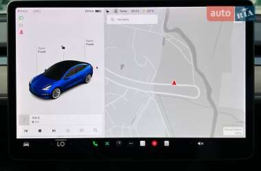 Седан Tesla Model 3 2021 в 