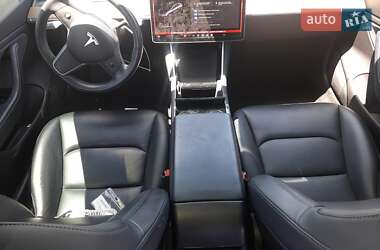 Седан Tesla Model 3 2019 в 