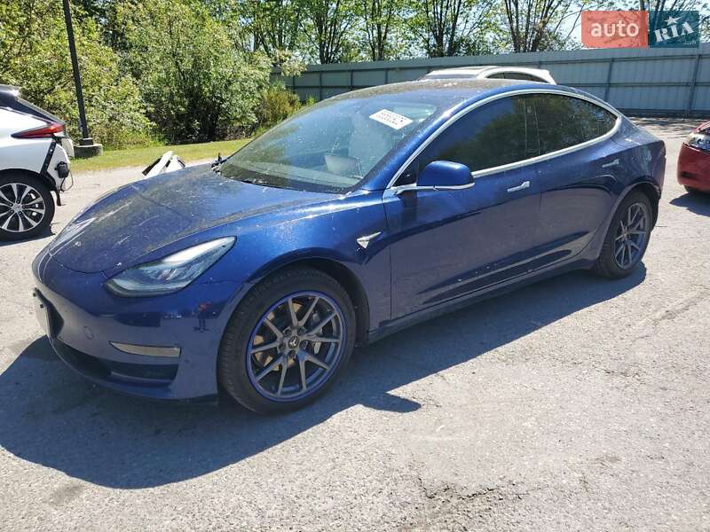 Седан Tesla Model 3 2018 в 