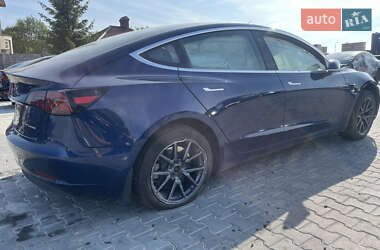 Седан Tesla Model 3 2018 в 