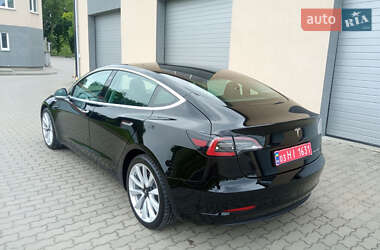 Седан Tesla Model 3 2019 в 