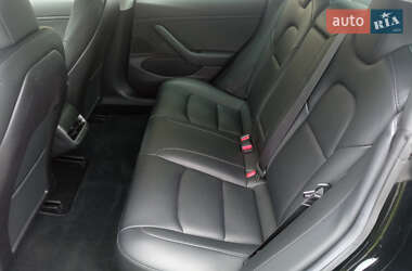 Седан Tesla Model 3 2019 в 