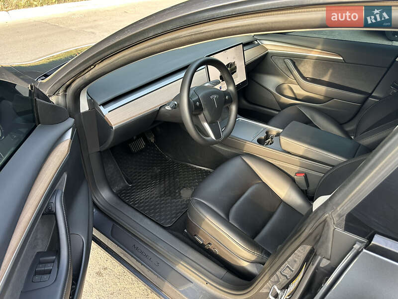 Седан Tesla Model 3 2023 в Дніпрі