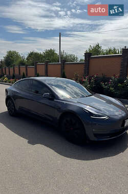 Седан Tesla Model 3 2023 в 
