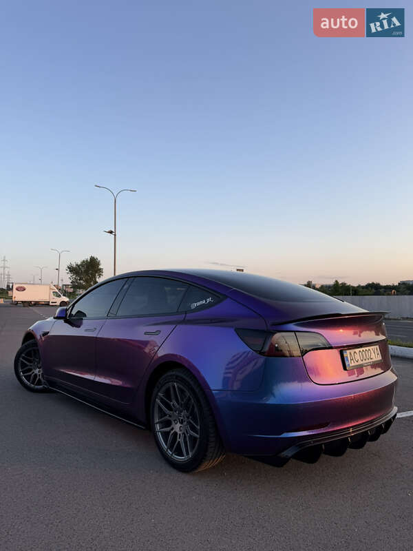 Седан Tesla Model 3 2018 в Луцьку