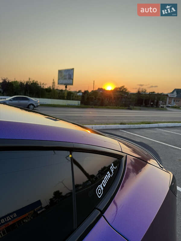 Седан Tesla Model 3 2018 в Луцьку