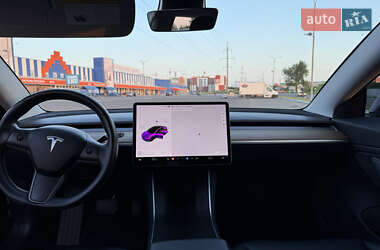 Седан Tesla Model 3 2018 в 