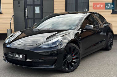 Седан Tesla Model 3 2021 в 
