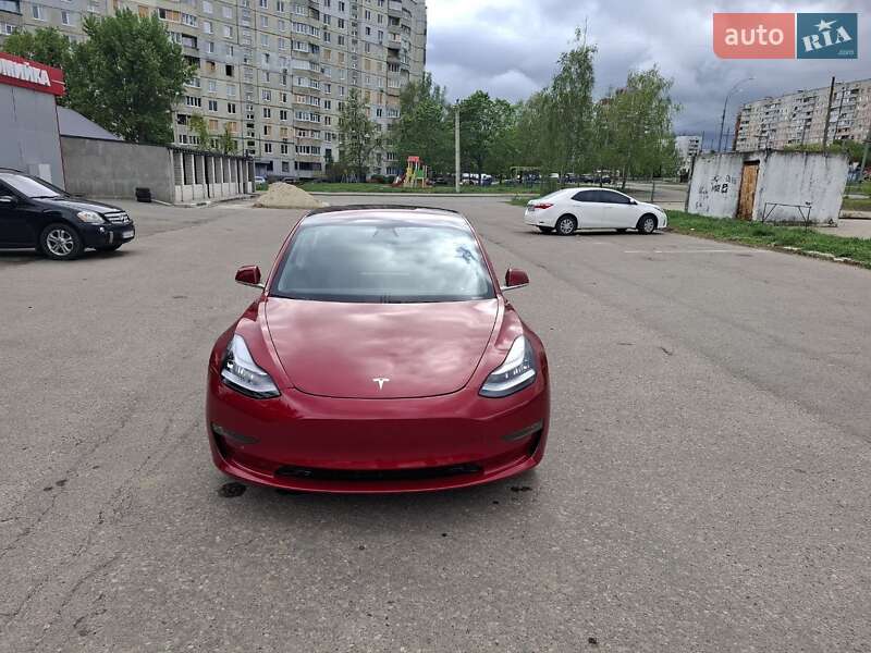 Седан Tesla Model 3 2018 в 