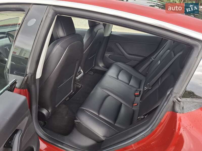 Седан Tesla Model 3 2018 в Харькове