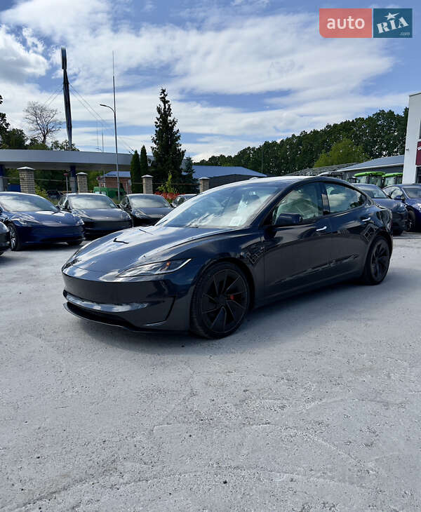 Седан Tesla Model 3 2024 в Виннице